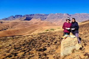 Drakensberg in winter Contour path hike